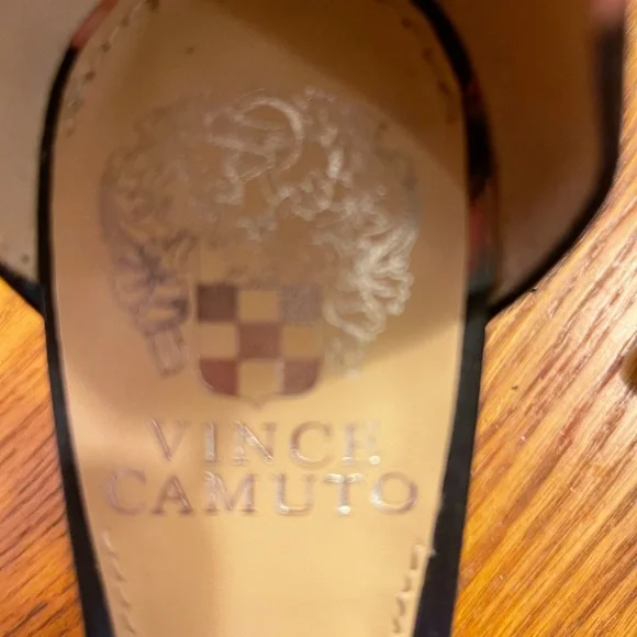 Vince Camuto high heels - Picture 4 of 7